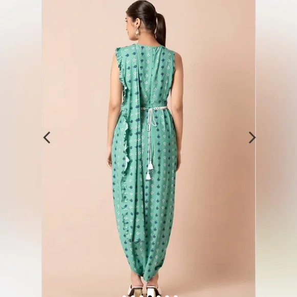 One piece jumpsuit with attached dupatta - Picture 3 of 5